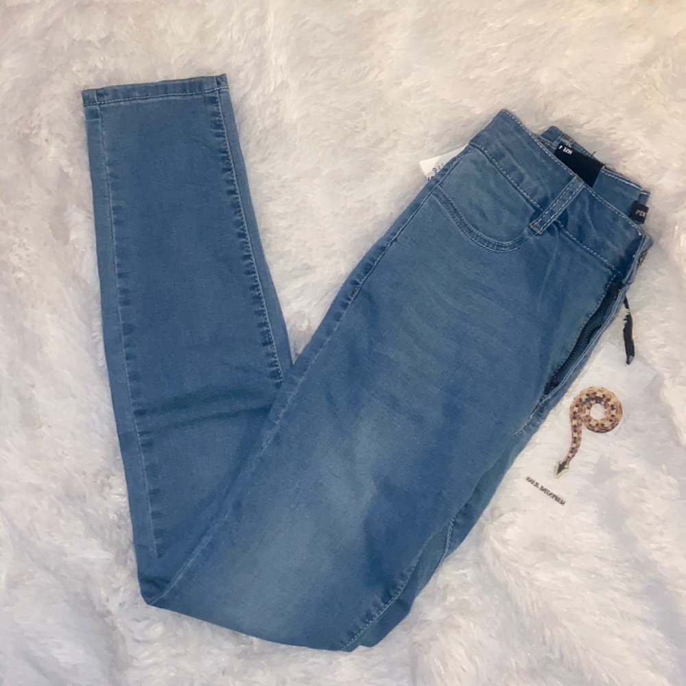Serpentine jeans